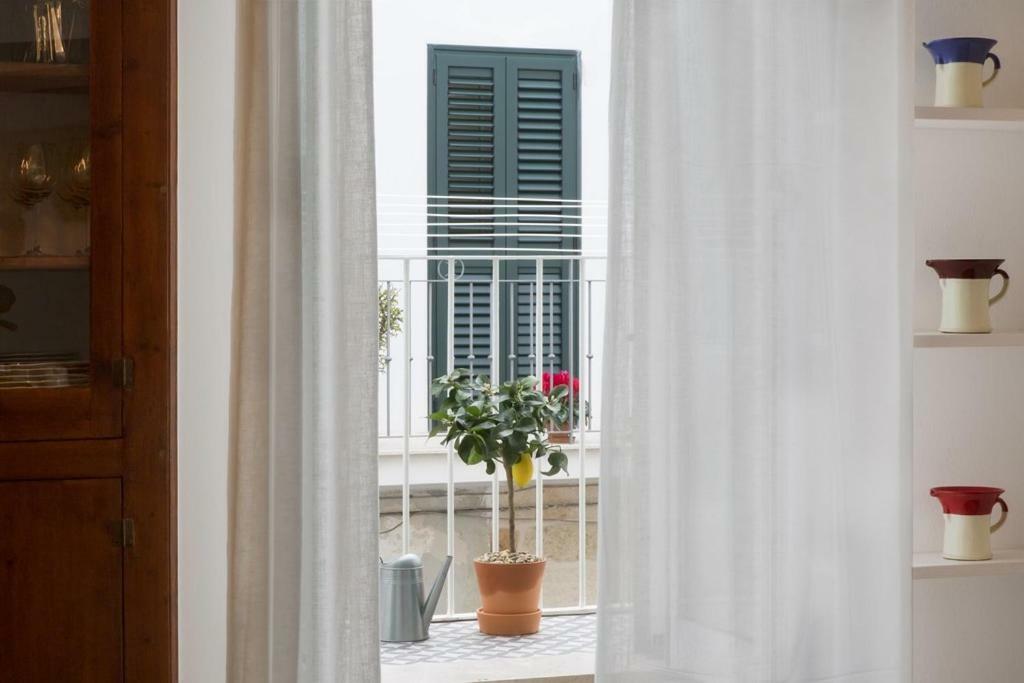 Allure 84 - Little Gem In The Heart Of The Old Town Полиньяно-а-Маре Экстерьер фото